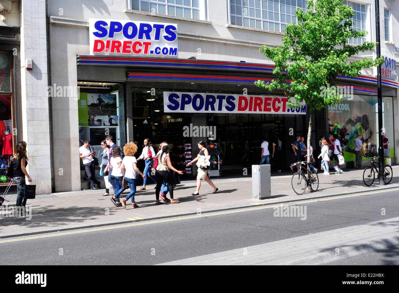 Die neue Sports direct Shop auf Oxford Straße, London, UK Stockfoto