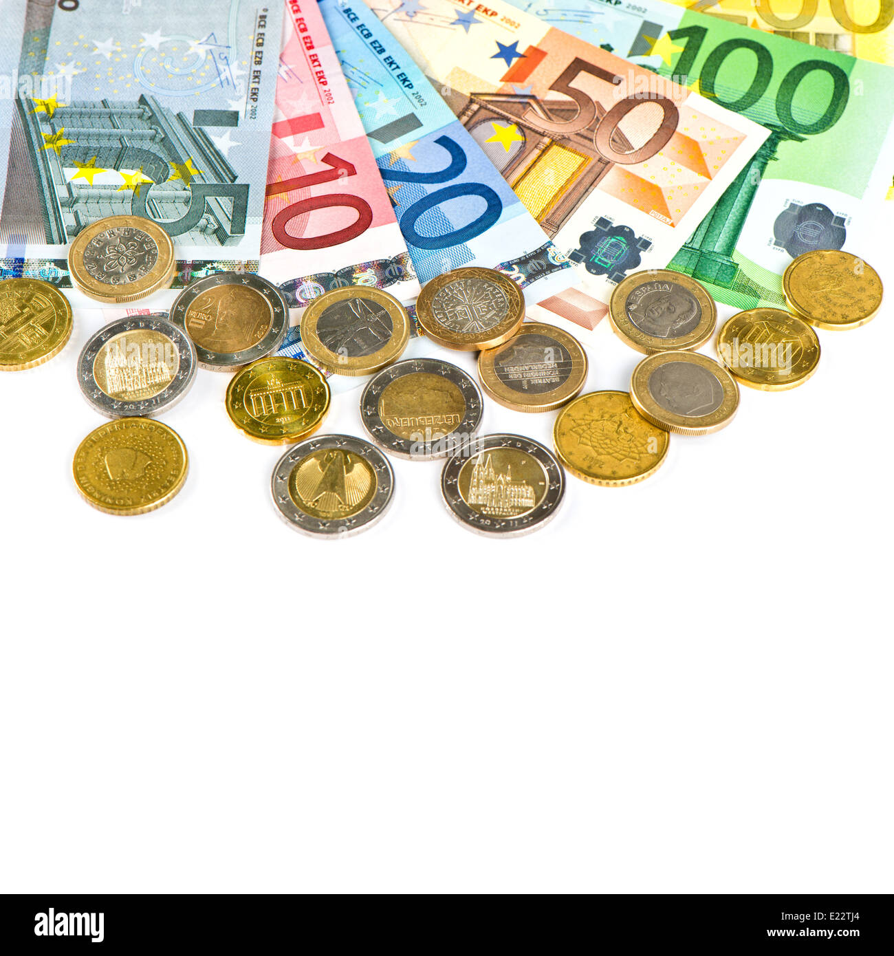 Münzen und Banknoten. Euro-Währung. Geld-Hintergrund mit Leerraum für Ihren text Stockfoto