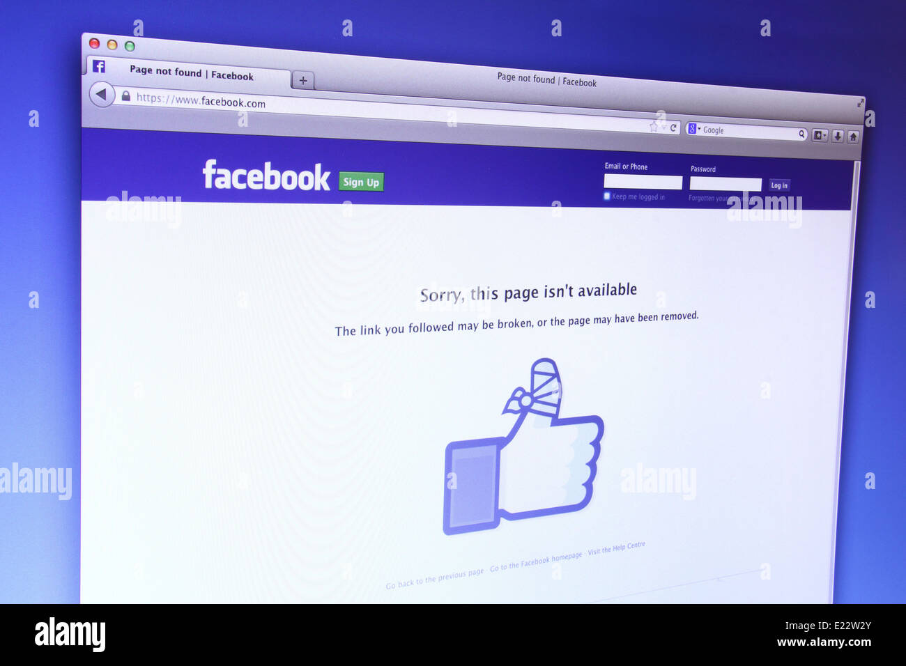 Foto von Facebook Homepage auf einem Bildschirm. Ab heute ist Facebook das größte social-Media-Netzwerk im web Stockfoto