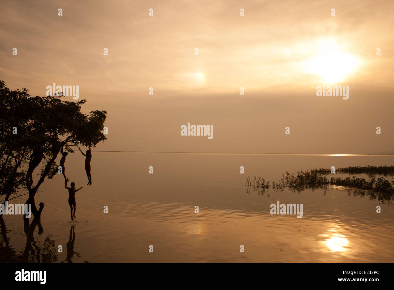 Sonnenuntergang in Tanguar Howr in Bangladesch Stockfoto