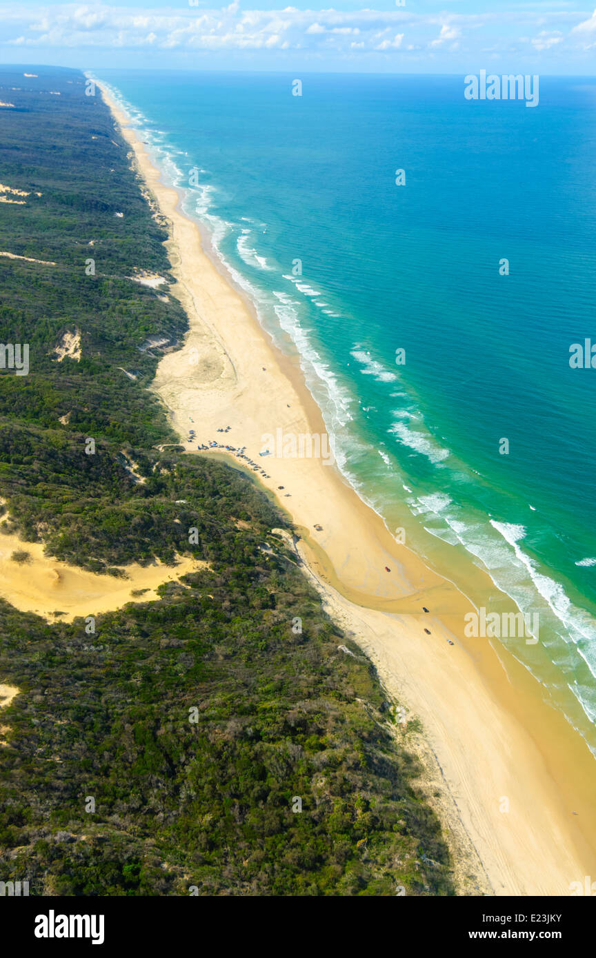 Luftbild von Eli Creek und 75 Mile Beach - Fraser Island - Australien Stockfoto