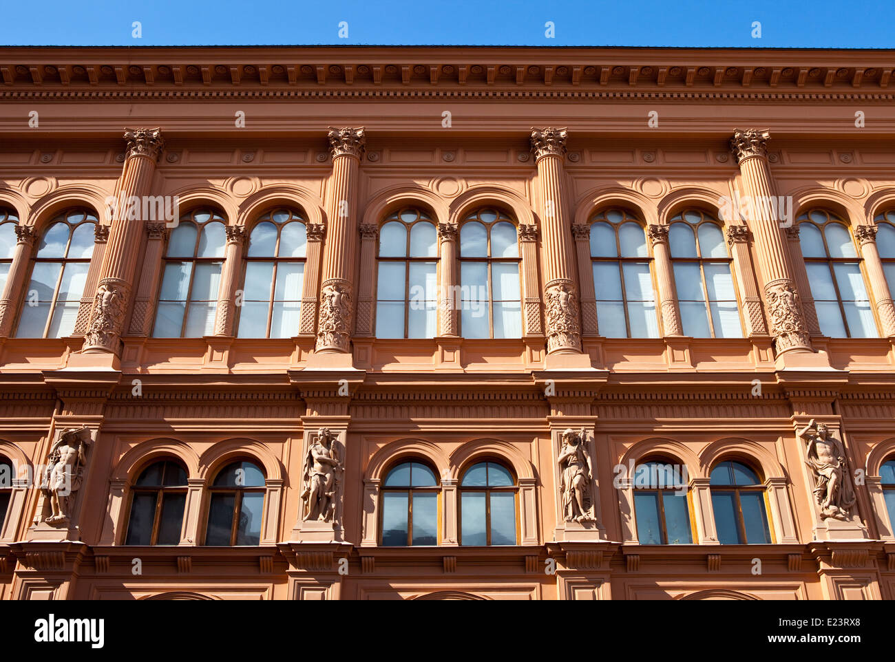 Die Fassade des Kunstmuseums Riga Bourse in Riga, Lettland. Stockfoto