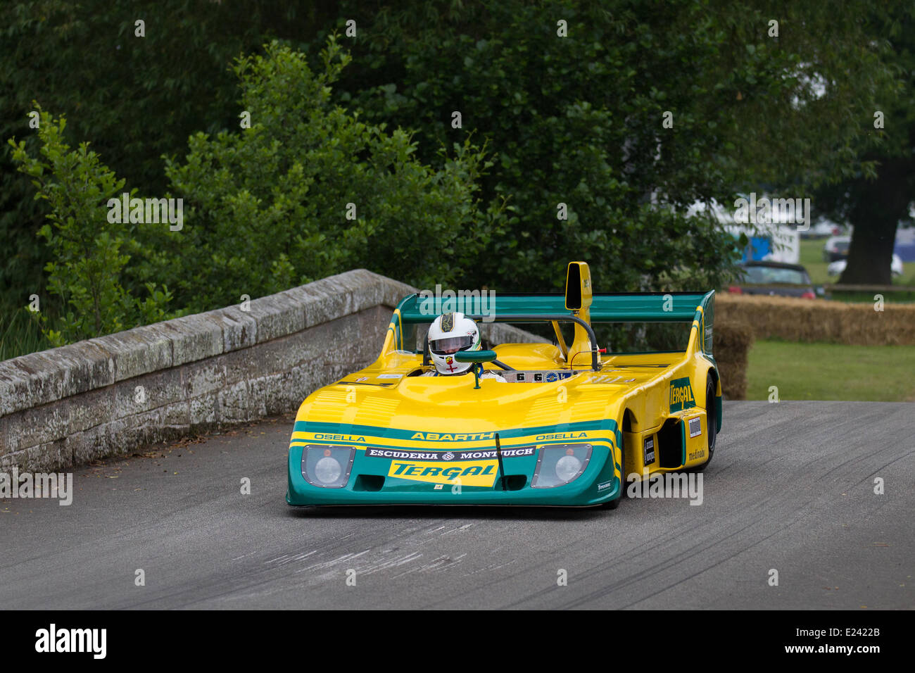 Abarth-Osella Osella PA2 Gruppe 5 (1974) Rennwagen Tergalgelb und grün Gelb beim Cholmondeley Pageant of Power. Stockfoto