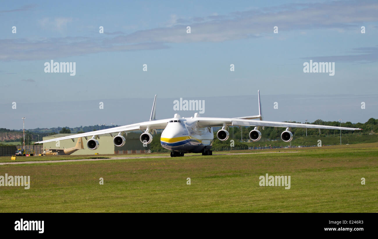 Antonov 225 - An-225 "Mriya" Stockfoto