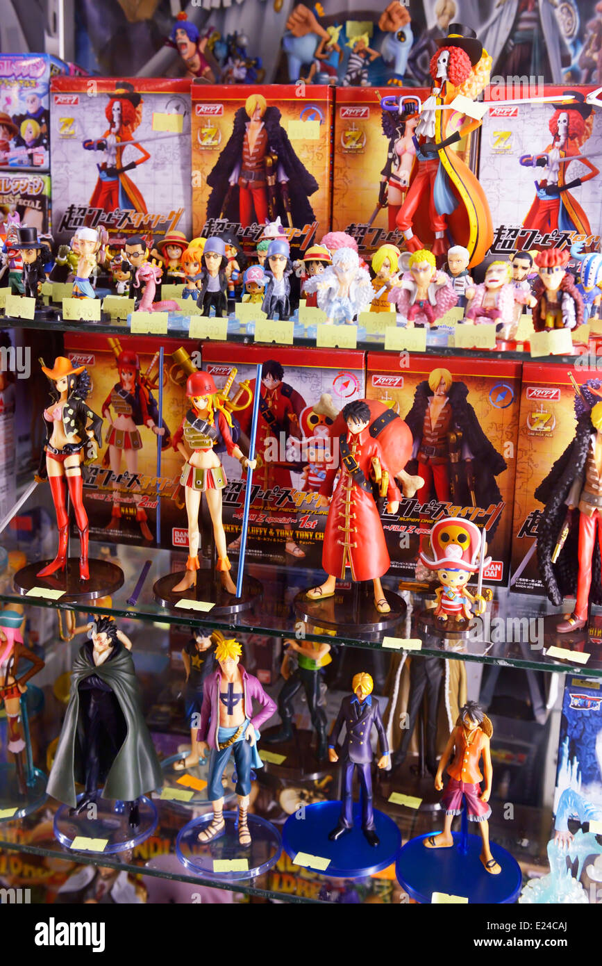 Anime-Action-Figuren auf einem Display Store in Tokio, Japan  Stockfotografie - Alamy