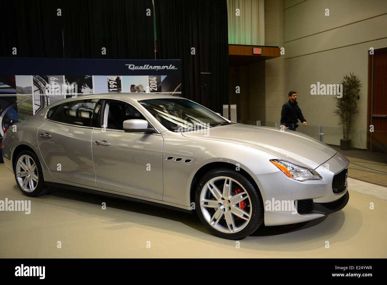 Einige der heißesten neuen Autos machen kanadischen debütiert auf der 2013 Canadian International Auto Show (CIAS) vom 15. bis 24. Februar Featuring: Maserati Quattroporte wo: Toronto, Kanada: 15. Februar 2013 Stockfoto