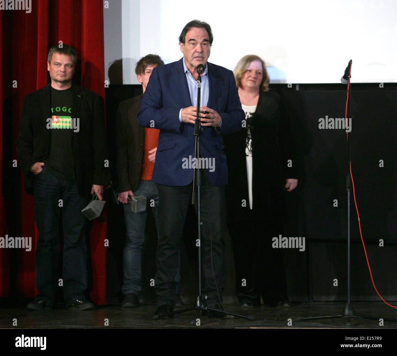 Dreimalige Oscar-prämierten Regisseur Oliver Stone ist mit dem Lifetime Achievement Award ausgezeichnet, während die Subversive Film Festival mit: Oliver Stone wo: Zagreb, Kroatien bei: 12. Mai 2013 Stockfoto