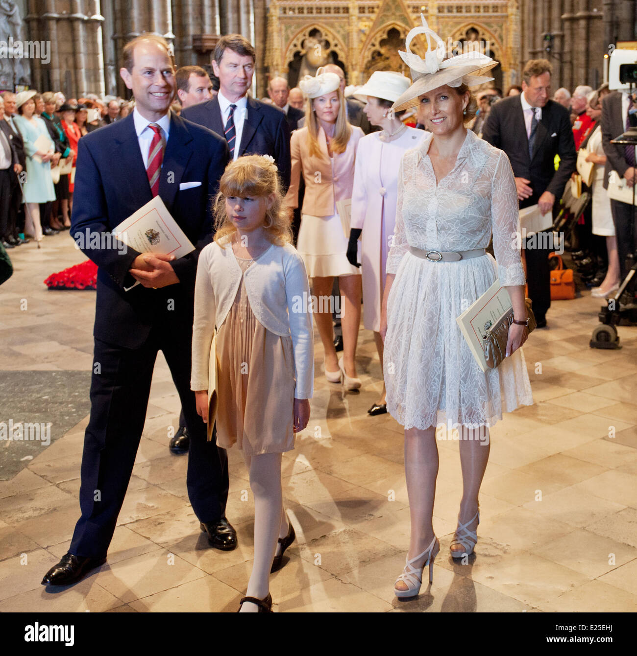 LONDON - UK - 4. Juni 2013: ROTA: Großbritanniens HM Königin Elizabeth, begleitet von The Duke of Edinburgh und Mitglieder der königlichen Familie besuchen A Service anlässlich des 60. Jahrestages der Krönung in der Westminster Abbey in London.Royal Rota Foto von Jack Hill/Lieferung von Ian Jones Fotografie. Keine Uk Sales für 28 Tage bis 07.02.13 Featuring: Prince Edward, Earl of Wessex, Sophie, Gräfin von Wessex wo: London, Vereinigtes Königreich bei: 4. Juni 2013 Stockfoto