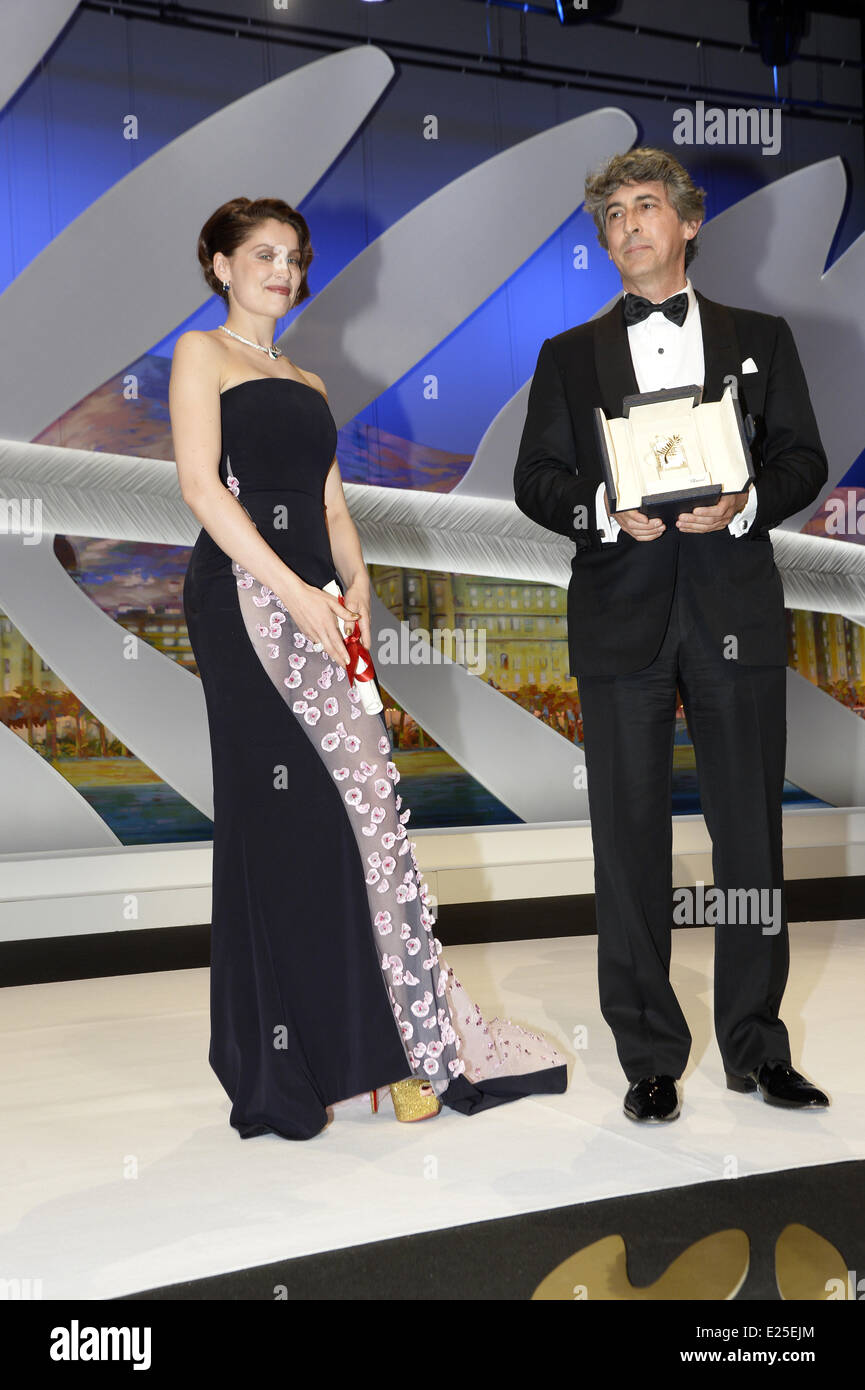 Laetitia Casta und Alexander Payne bei der Abschlussfeier der 66. Filmfestspiele von Cannes in Cannes.  Mitwirkende: Laetitia Casta, Alexander Payne wo: Cannes, Frankreich bei: 26. Mai 2013 Stockfoto