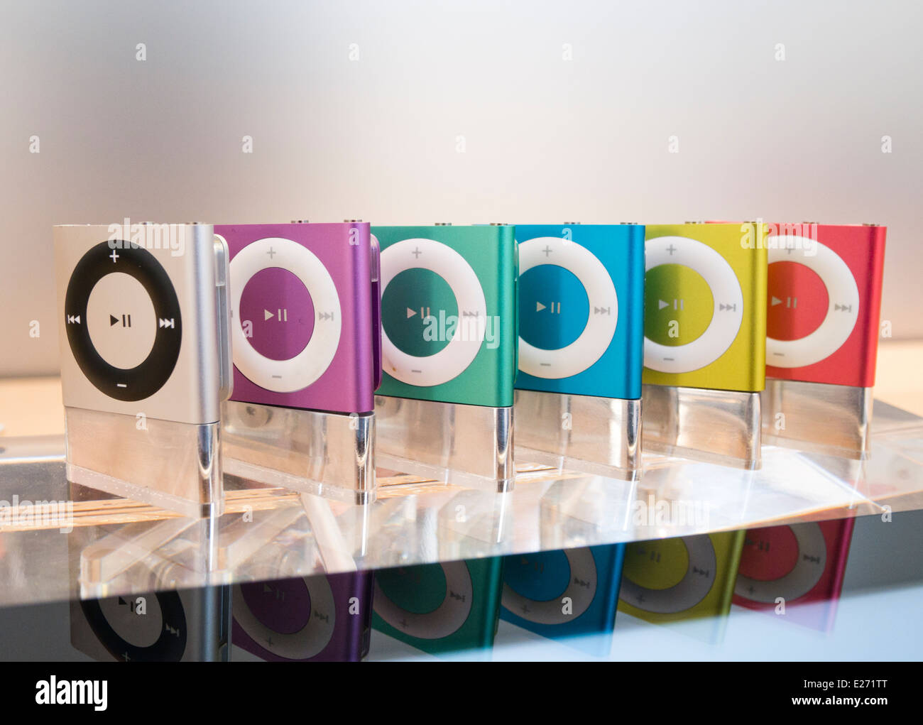 Apple ipod shuffle -Fotos und -Bildmaterial in hoher Auflösung – Alamy