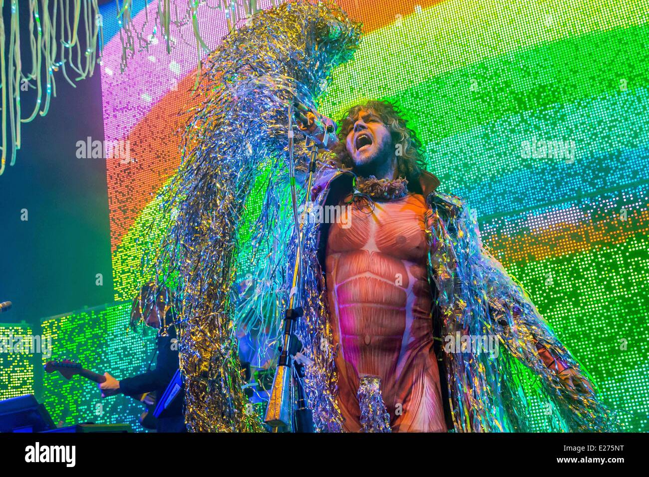 Detroit, Michigan, USA. 13. Juni 2014. WAYNE COYNE von THE FLAMING LIPS, die Durchführung auf der Sommertour 2014 an The Fillmore in Detroit, MI am 12. Juni 2014 © Marc Nader/ZUMA Wire/ZUMAPRESS.com/Alamy Live News Stockfoto