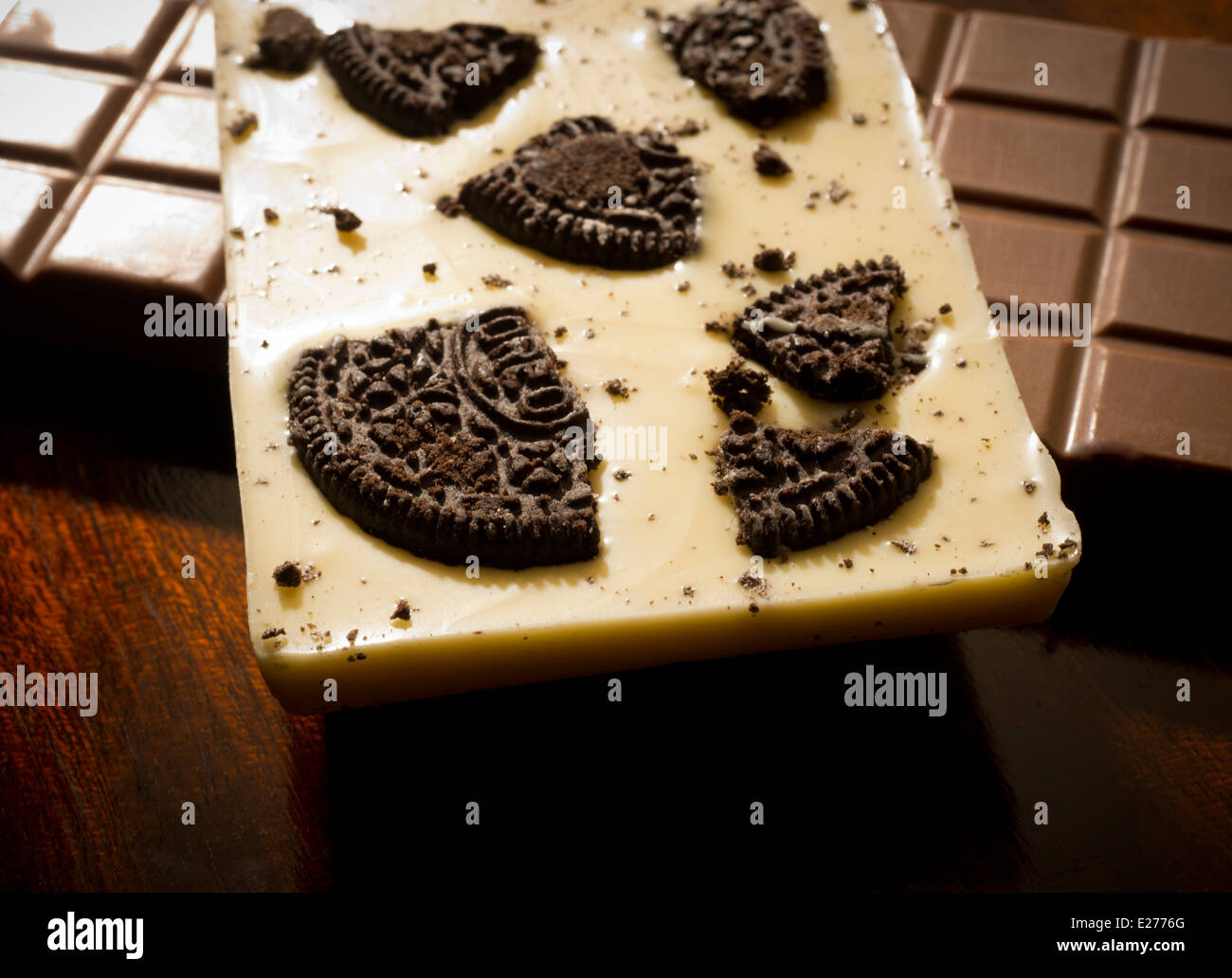 Oreo Cookie (Keks) und weißer Schokolade bar. Stockfoto