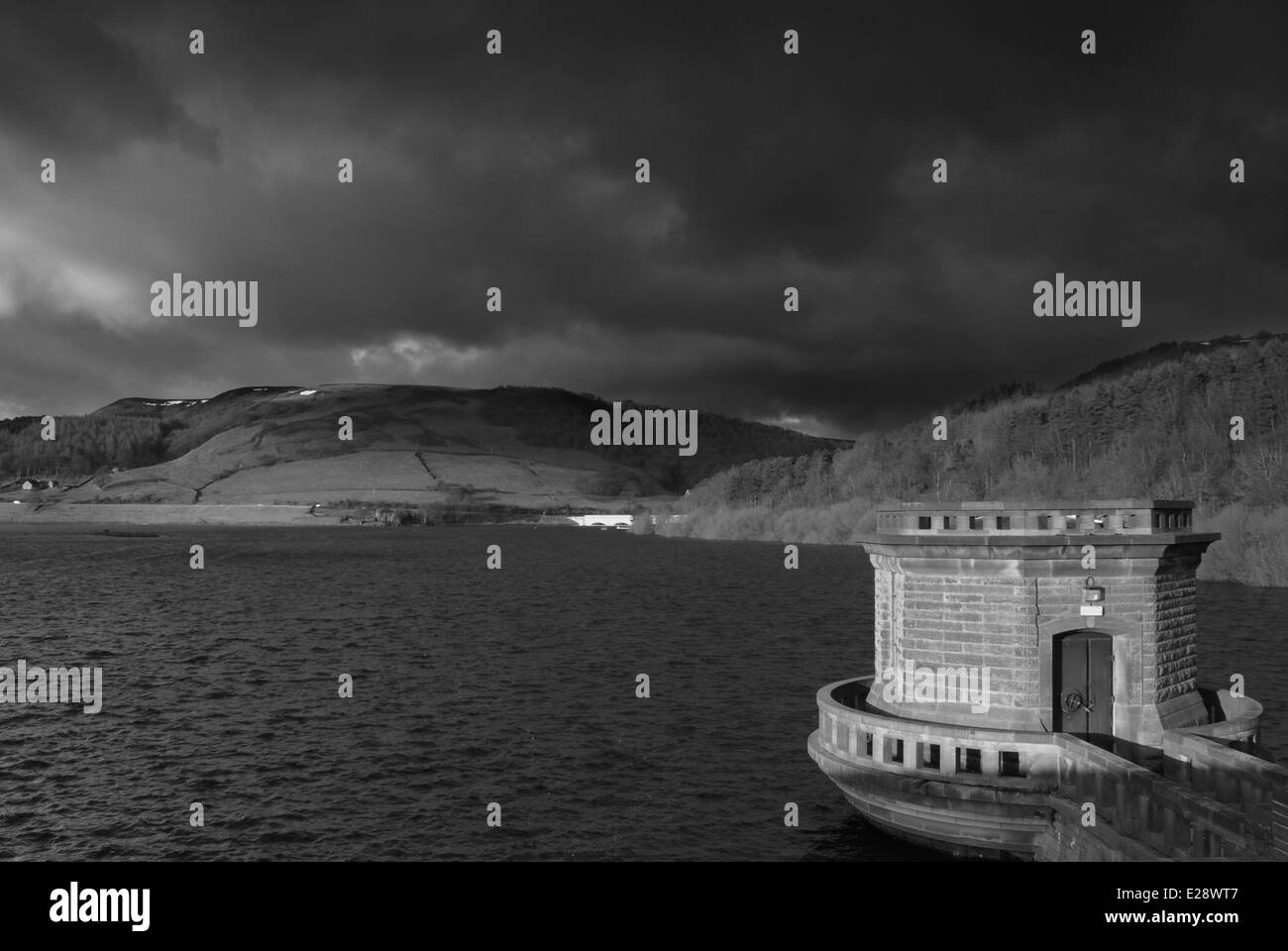 Sturm Braut über Ladybower Vorratsbehälter, Derbyshire Stockfoto