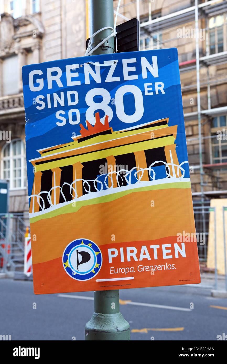 Grenzen Sind So 80er Jahre Plakat Werbung Fur Die Piratenpartei In Berlin Deutschland Stockfotografie Alamy