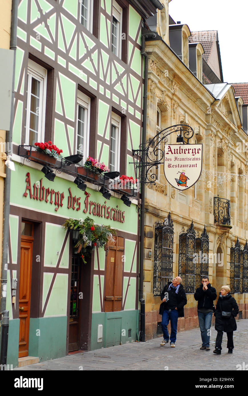 Restaurant Zeichen und Fassade in Mulhouse, Frankreich Stockfoto