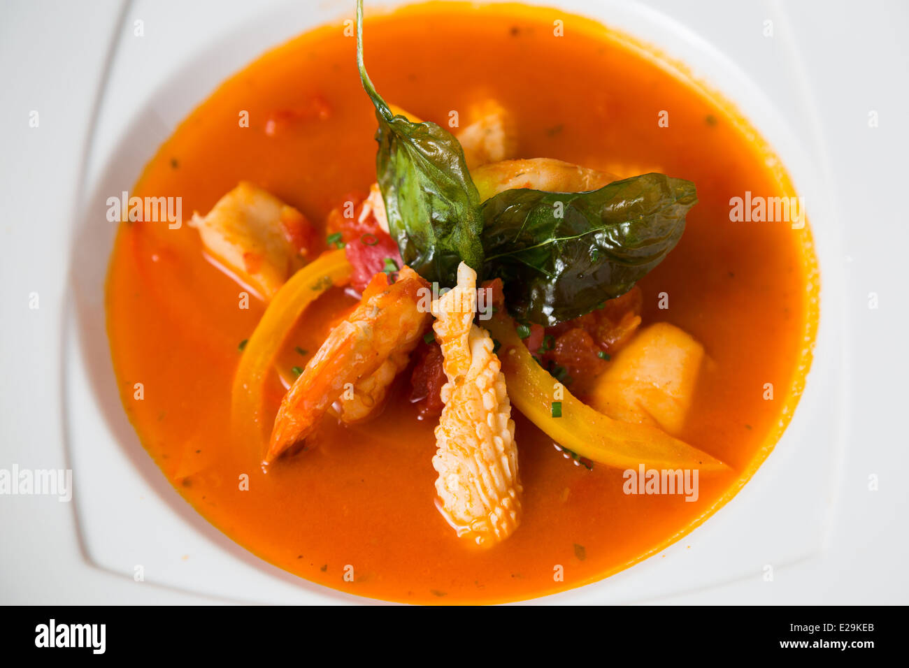 Suppe mit Meeresfrüchten Stockfoto
