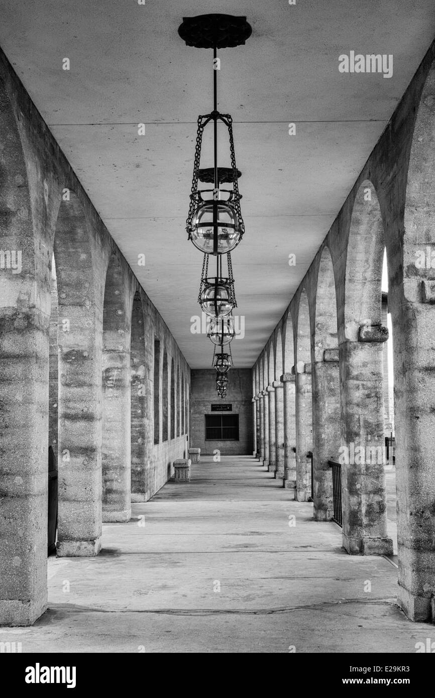Die Collanade im alten Hotel Alcazar jetzt Lightner Museum, St. Augustine, Florida (umgerechnet in schwarz und weiß) Stockfoto
