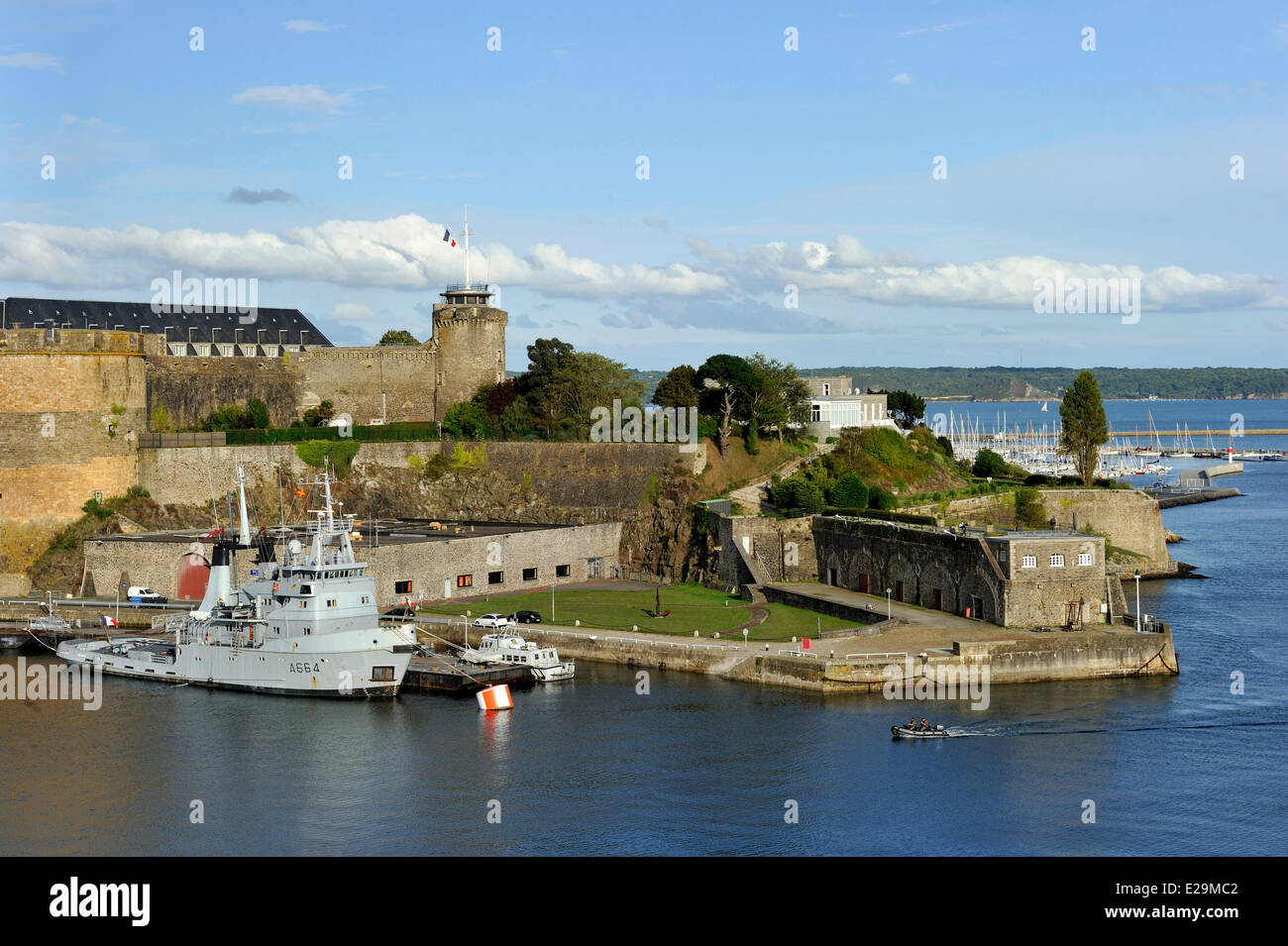 Frankreich, Finistere, Brest, das Schloss (Meeresmuseum), Mündung des Penfeld Stockfoto