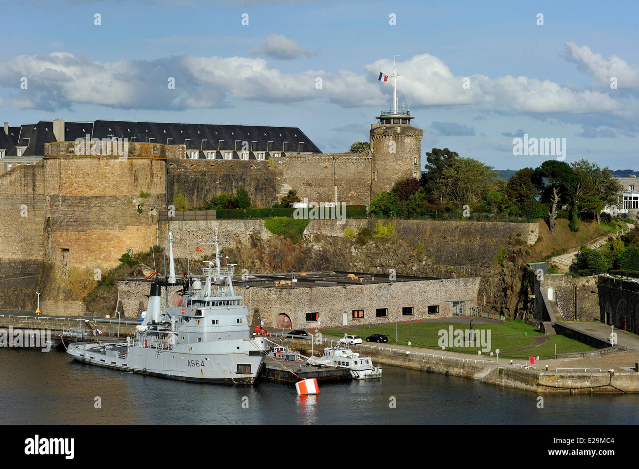 Frankreich, Finistere, Brest, das Schloss (Meeresmuseum), Mündung des Penfeld Stockfoto