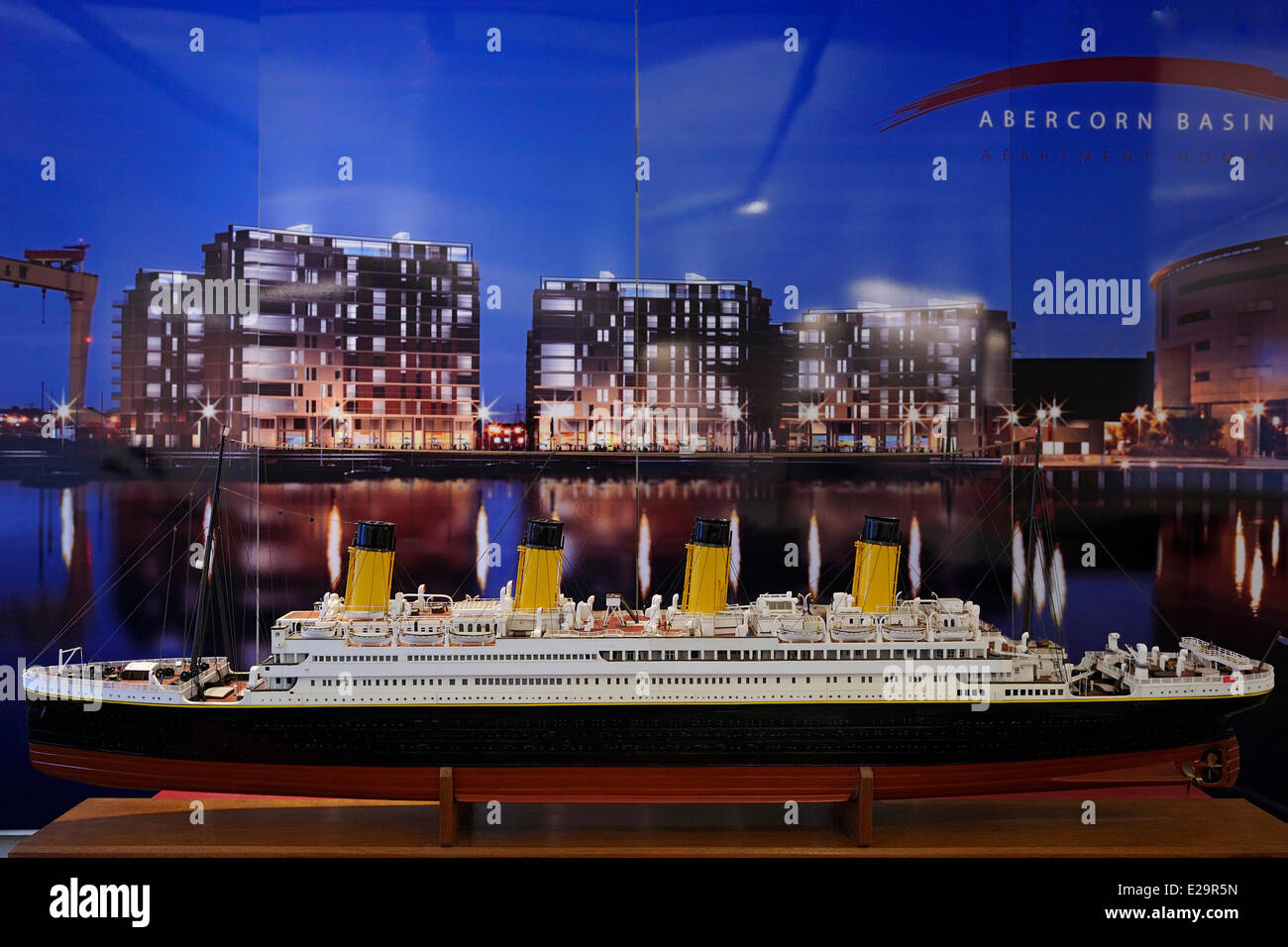 Großbritannien, Nordirland, Belfast, dockt Bezirk von Queen Island, Titanic Belfast Experience Center, Modell Stockfoto