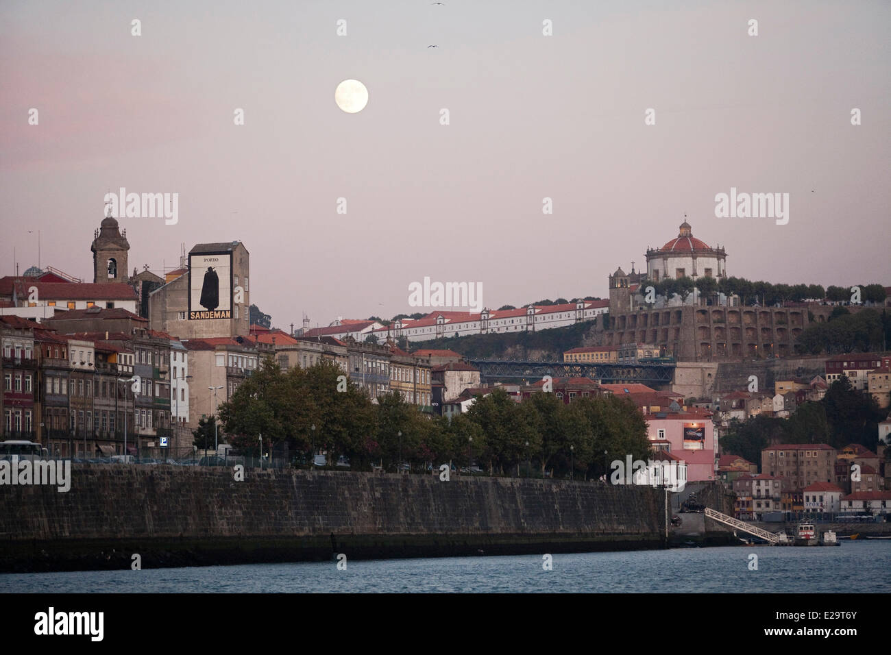 Portugal, Nordregion, Porto District, Porto und Vila Nova De Gaia verbunden durch die Luis Brücke Stockfoto