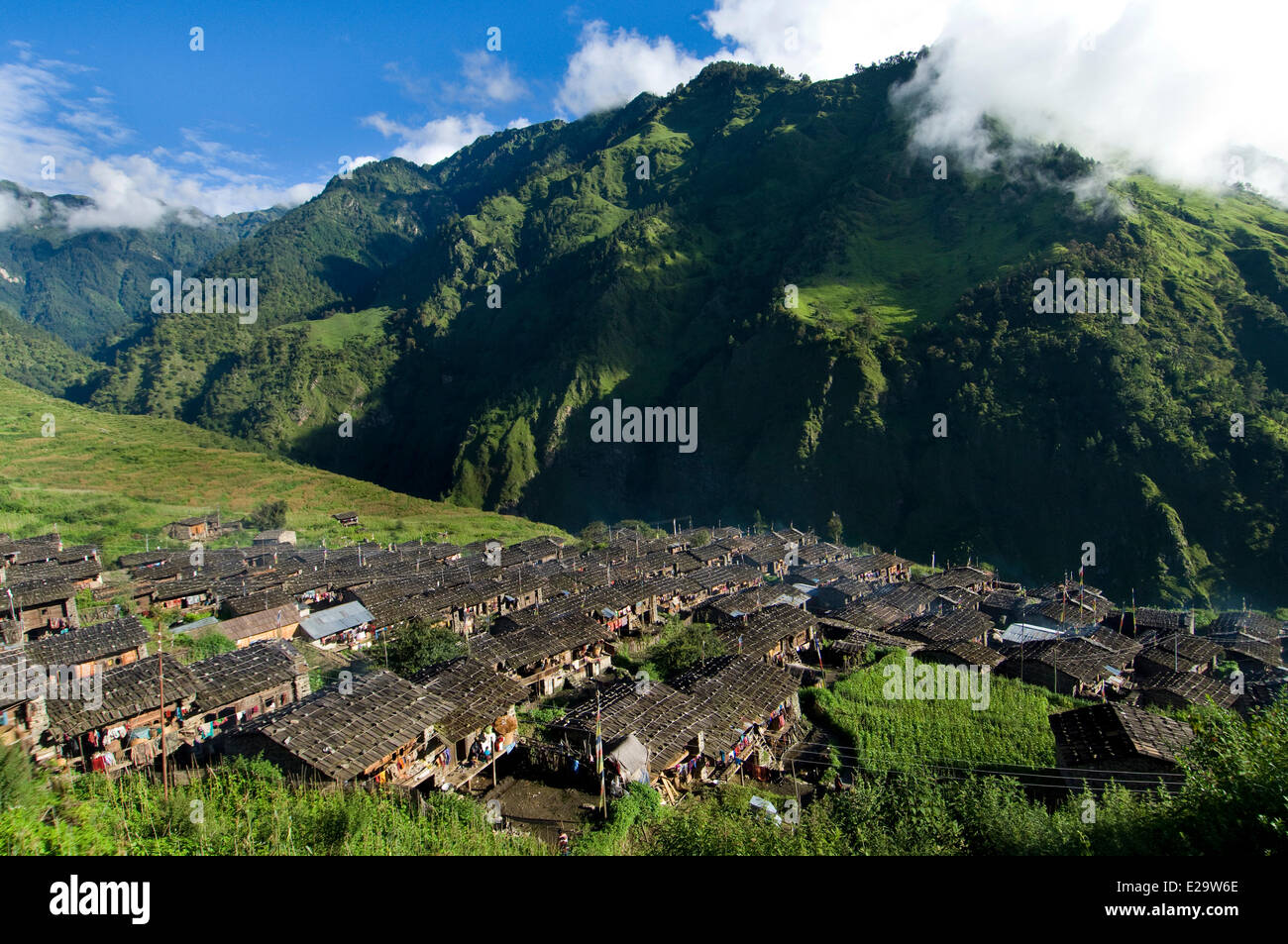 Bagmati Zone, Rasuwa Distrikt, Trisuli-Tal, Nepal, Gatlang, Tamang Heritage Trail, allgemeine Aussicht auf das Dorf Stockfoto