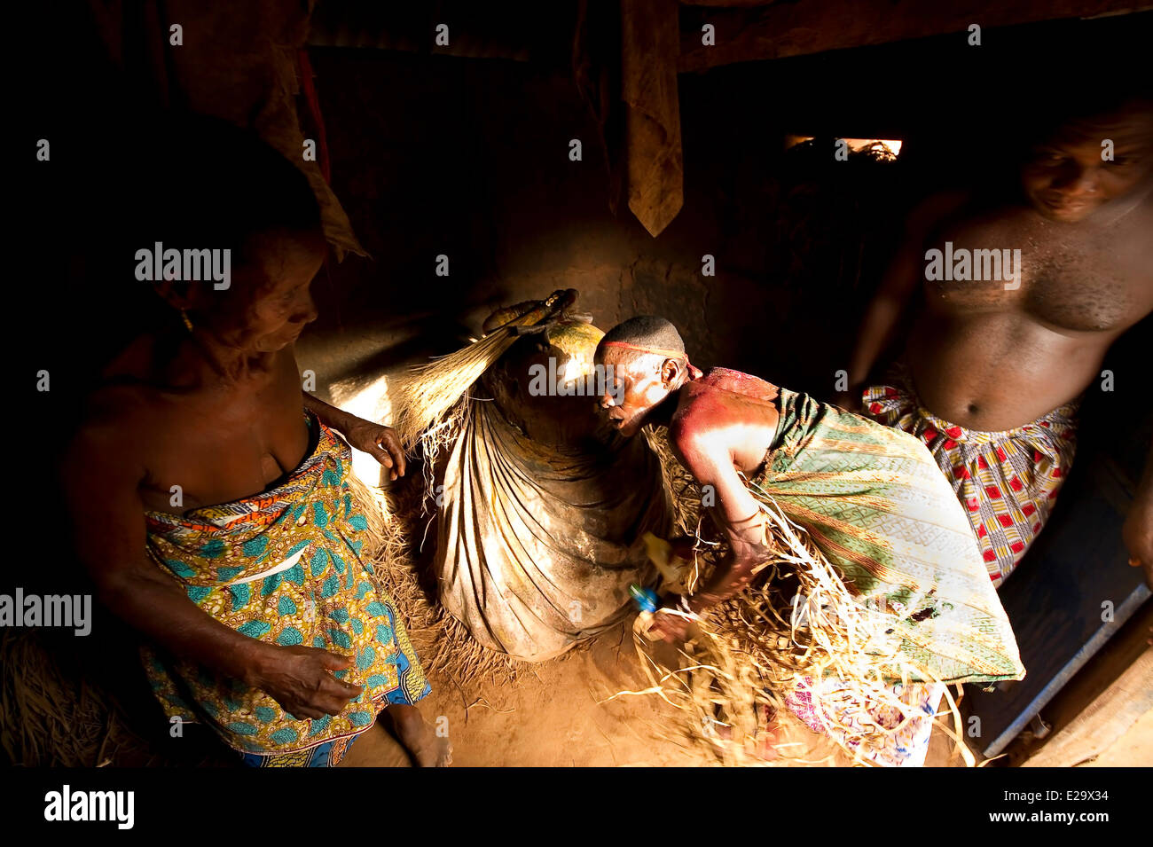 Togo, Amenodji, Atingali Vodoo Zeremonie, für die Heilung, Frauen fallen in Transe Stockfoto