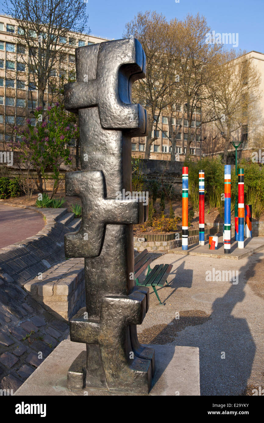 Skulpturen Sie Frankreich, Paris, Quai Saint-Bernard, der Garten Tino Rossi, unter freiem Himmel Stockfoto