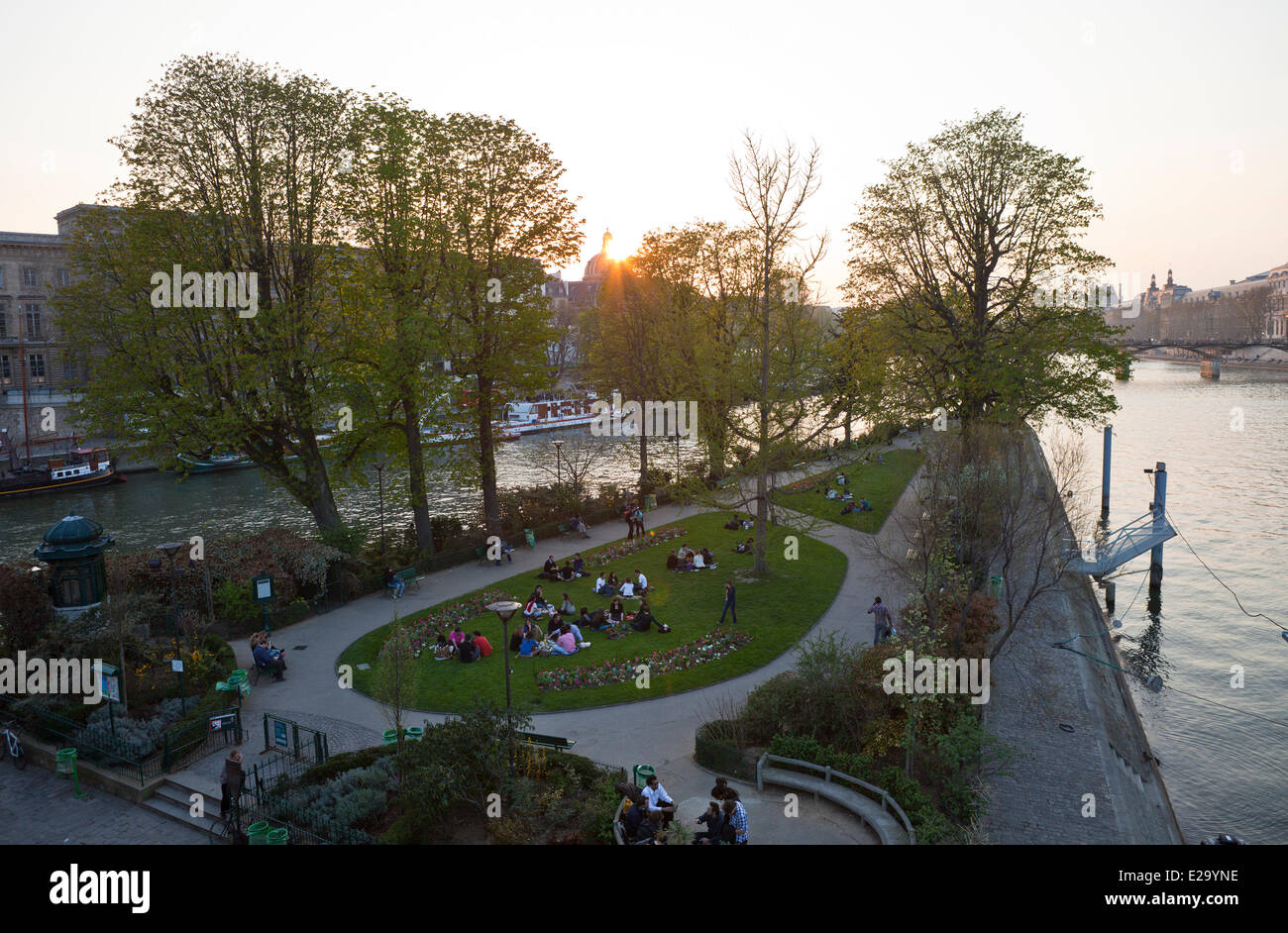 Frankreich, Paris, Seine Ufer, Weltkulturerbe der UNESCO, Quai Saint-Bernard, der Garten Tino Rossi Stockfoto