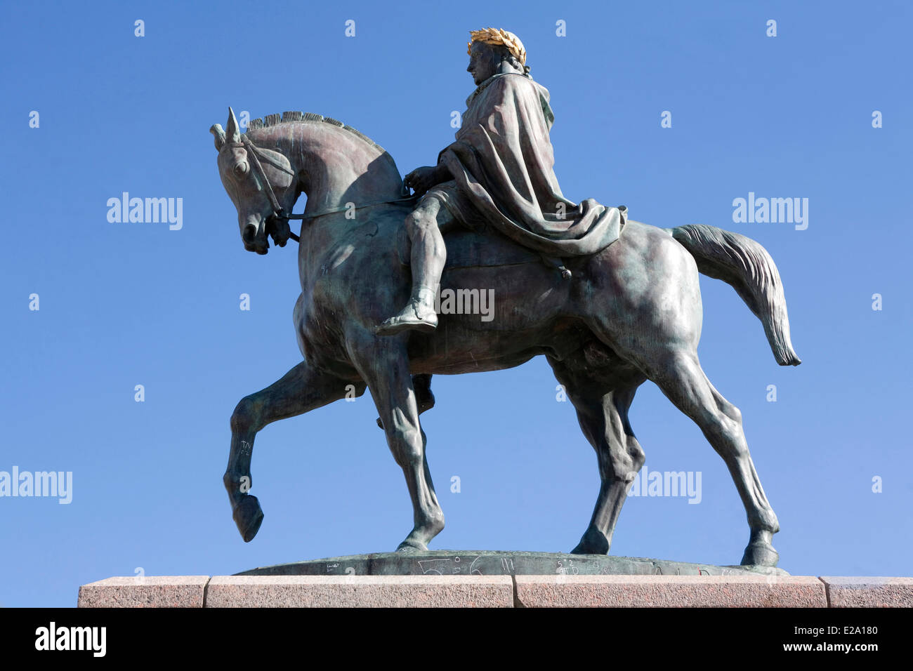 Frankreich, Corse du Sud, Ajaccio, Reiterstatue Napoleons am Place du General de Gaulle Stockfoto