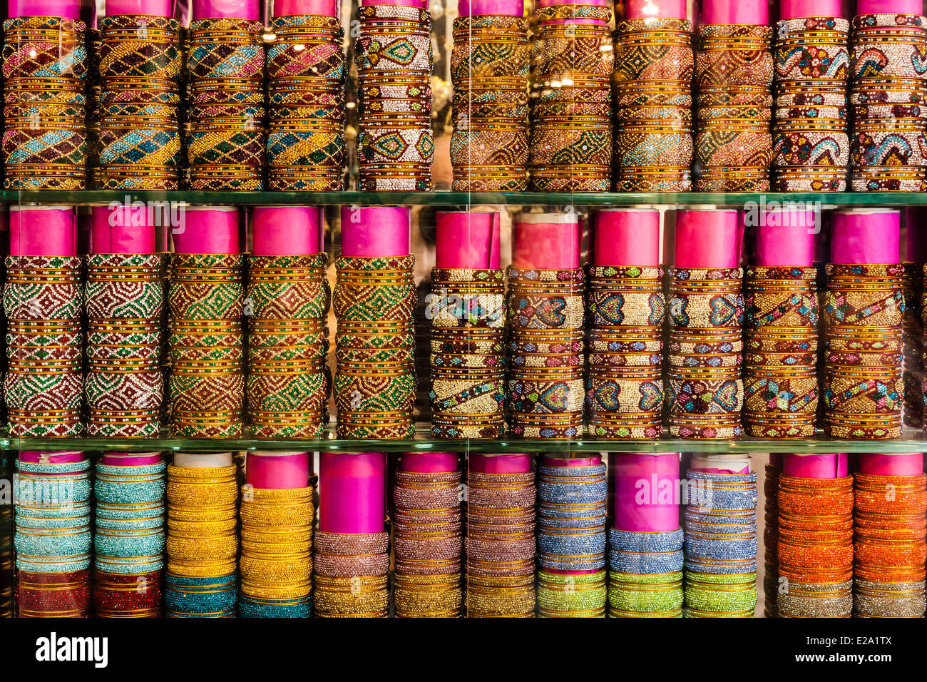 Indien, Andhra Pradesh Zustand, Hyderabad, Armbänder Shop in Laad bazar Stockfoto