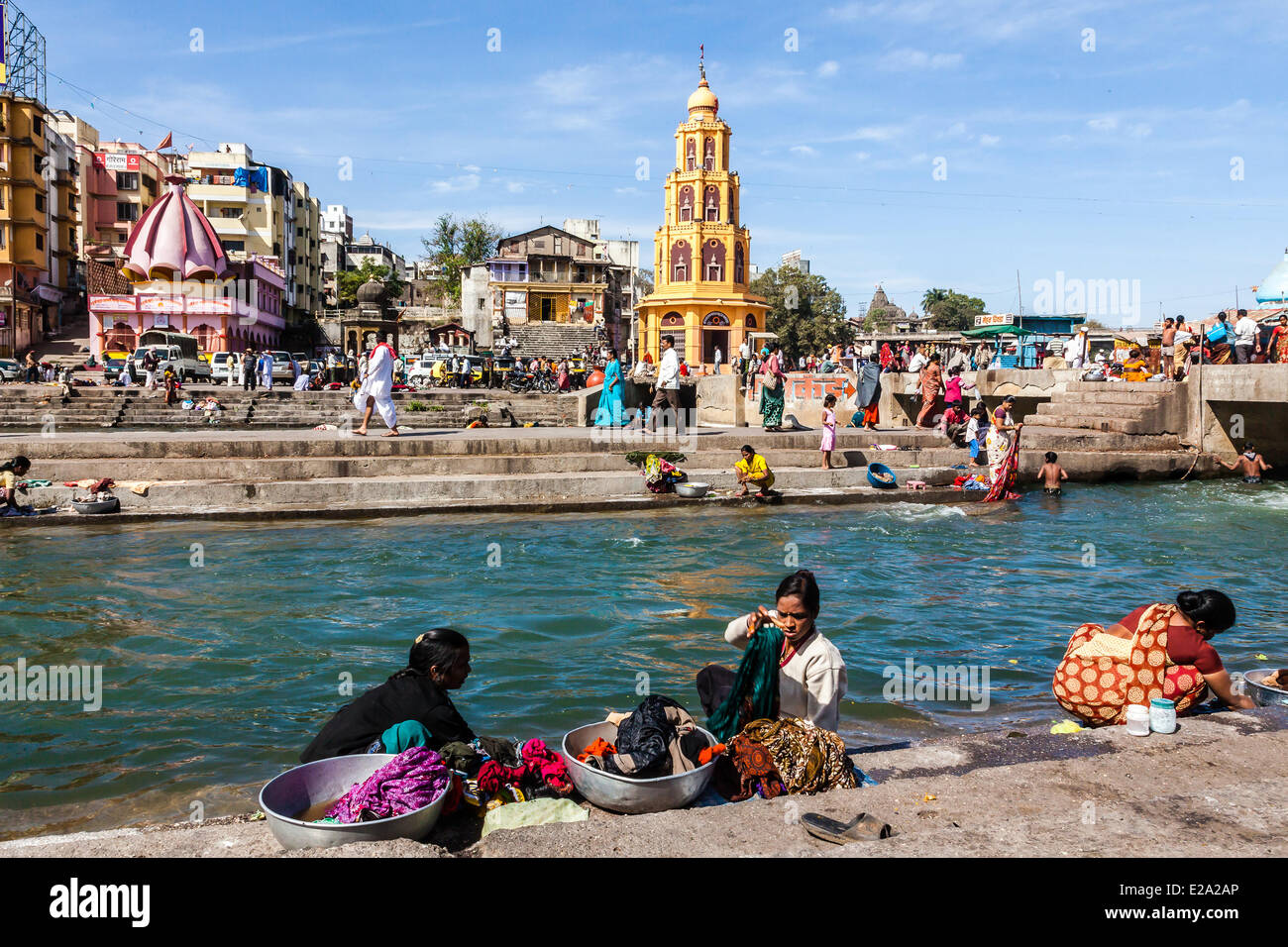 Indien, Bundesstaat Maharashtra, Nashik, Waschen auf den ghats Stockfoto