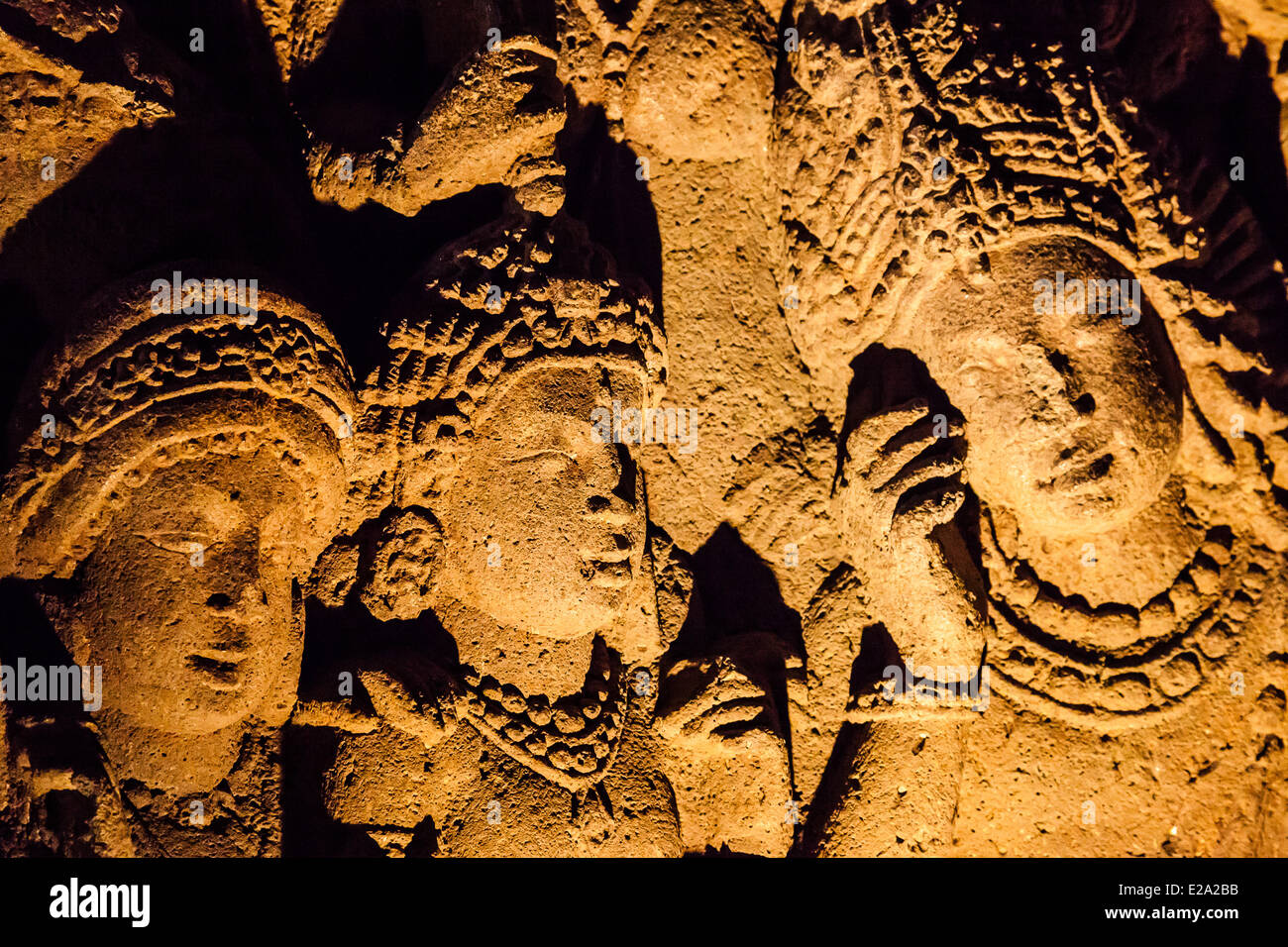 Indien, Maharashtra state, Ajanta, Basrelief in einer Höhle als Weltkulturerbe der UNESCO aufgeführt Stockfoto