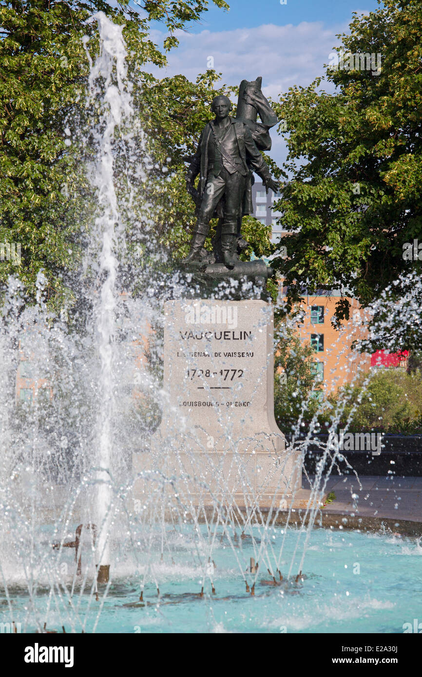 Kanada, Provinz Quebec, Montreal, Ort breccienartigen, Brunnen und Statue in Erinnerung an Jean Vauquelin (1728-1772), französische Marine Stockfoto