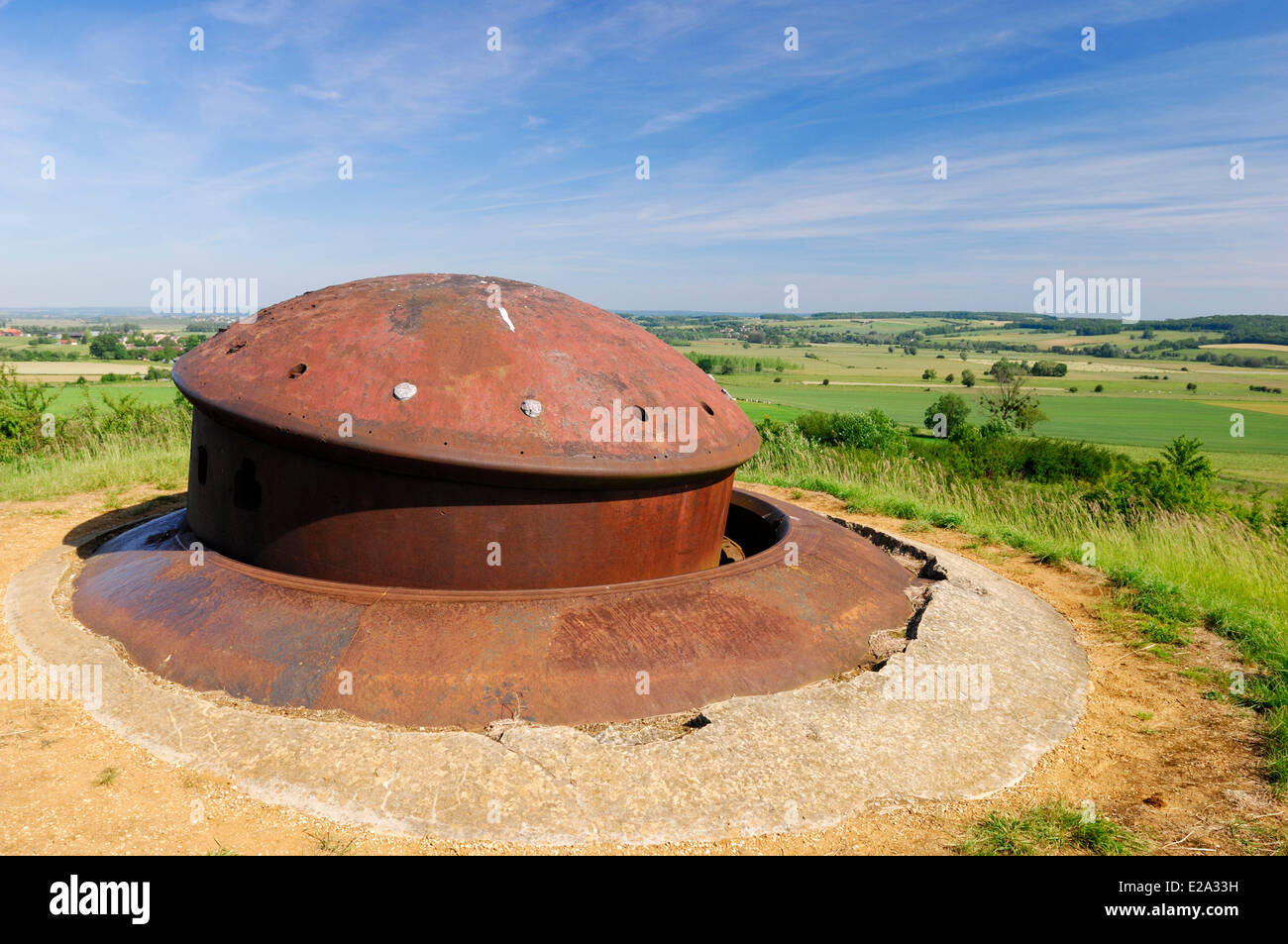Frankreich, Ardennen, Fort der Maginot-Linie von Villy La Ferte, gepanzerte Turm der französischen Verteidigung Stockfoto