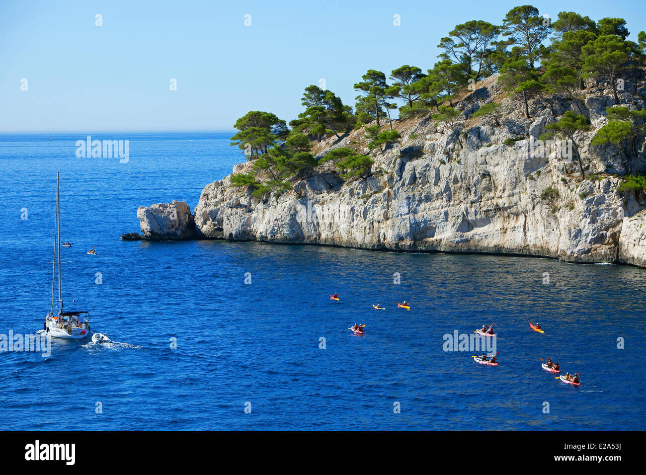 Frankreich, Bouches-du-Rhône, Cassis, Calanque de Port Miou, Kajak Stockfoto