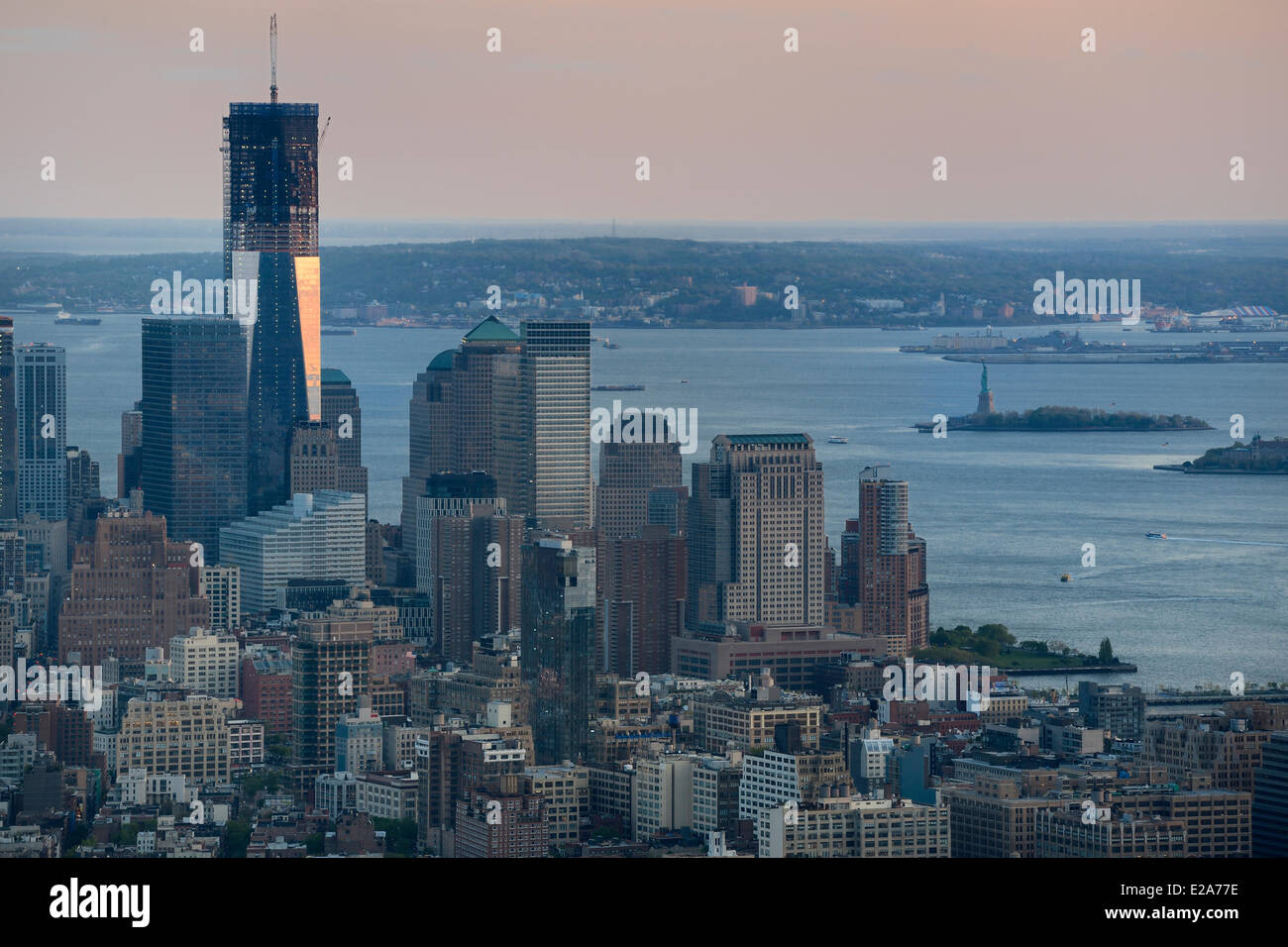 Vereinigte Staaten, New York, Manhattan, Blick vom Empire State Building in südlichen Manhattan und das One World Trade Center Stockfoto