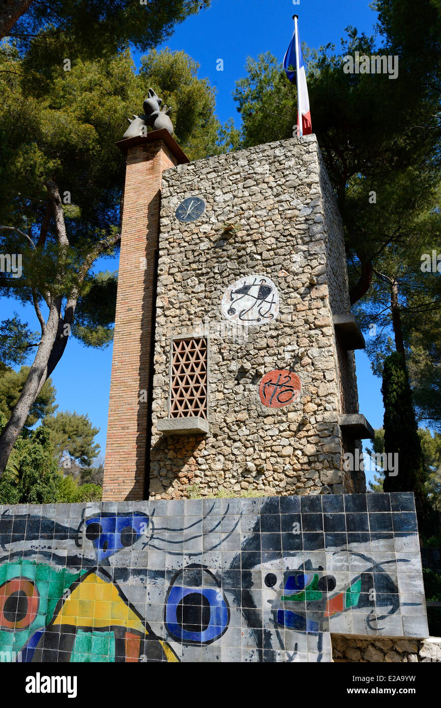 Frankreich, Alpes Maritimes, Saint Paul de Vence, Fondation Maeght, ein Museum für zeitgenössische Kunst, das Miro-labyrinth Stockfoto