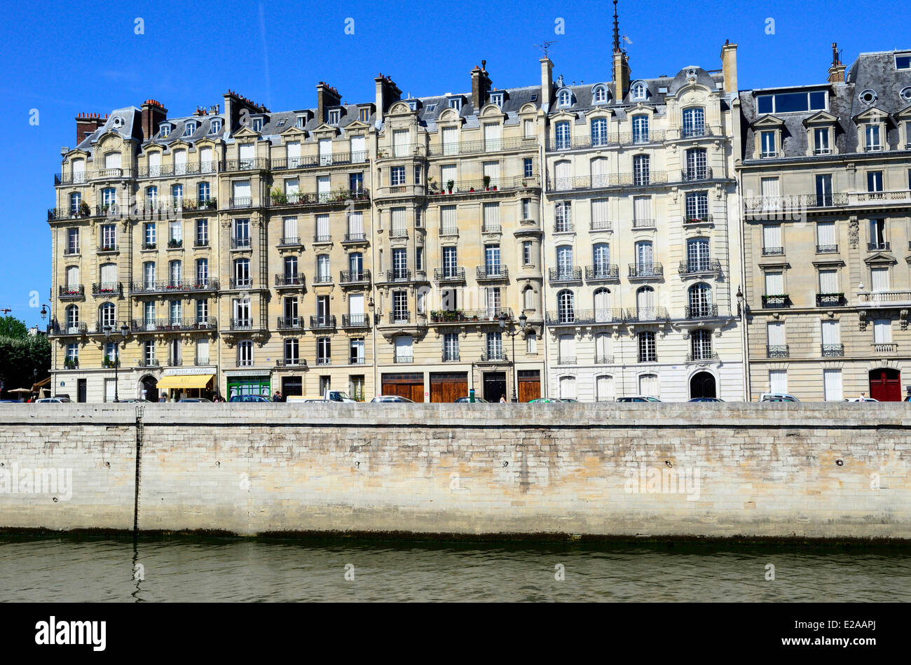 Frankreich, Paris, Seine Ufer Weltkulturerbe der UNESCO, Quai Aux Fleurs Stockfoto