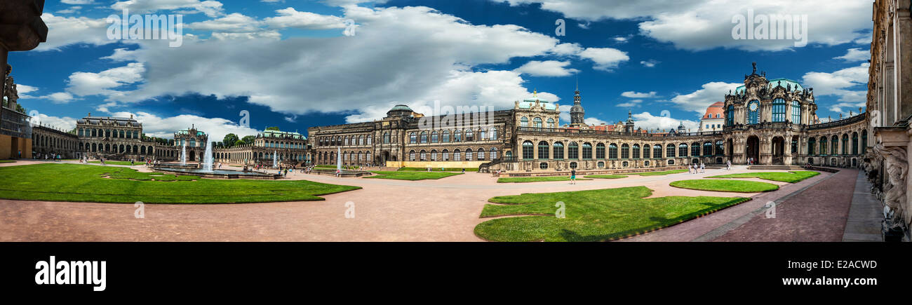 Panoramische Ansicht der Zwinger (Der Dresdner Zwinger), historische mitten in Dresden, Deutschland. Stockfoto