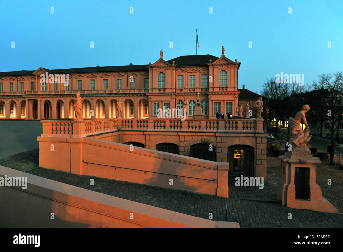 Deutschland, Baden-Württemberg, Schwarzwald, Rastatt, Rastatt-Schloss vom Innenhof aus gesehen Stockfoto