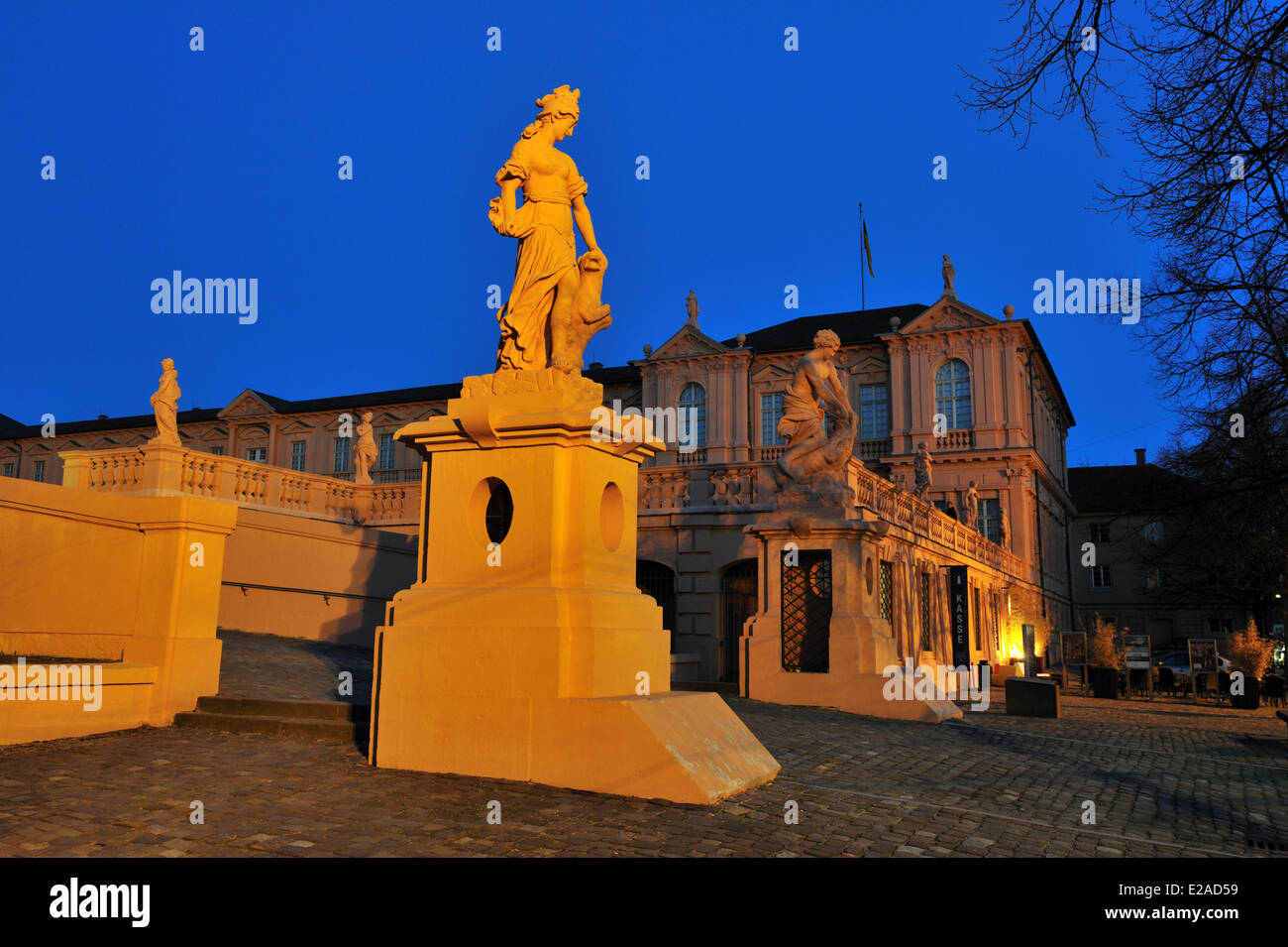 Deutschland, Baden-Württemberg, Schwarzwald, Rastatt, Rastatt-Schloss vom Innenhof aus gesehen Stockfoto