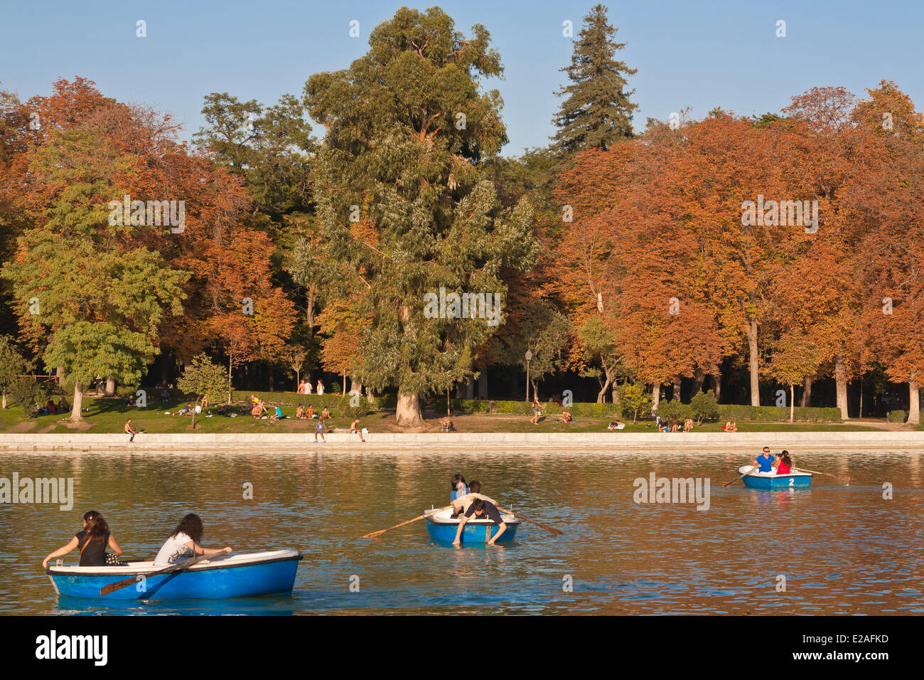 Spanien, Madrid, Retiro Park im 17. Jahrhundert angelegt, Teich Stockfoto