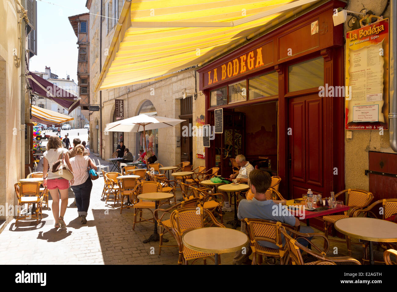 Frankreich, Gers, Auch, stoppen auf El Camino de Santiago, Café-Terrasse Stockfoto