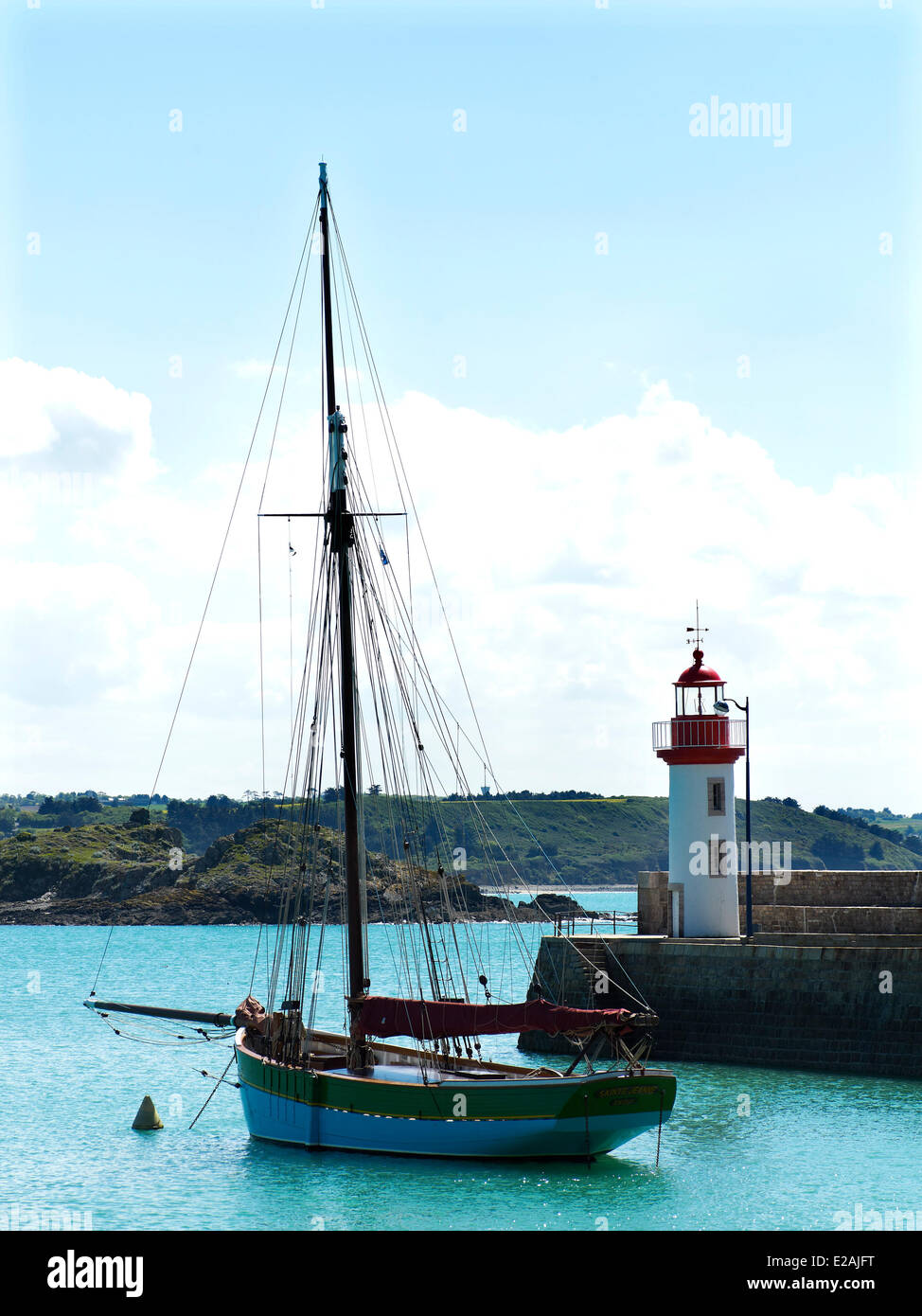 Frankreich, Bretagne, feature: die rassige Bretagne Olivier Roellinger, Boot in den Hafen von Saint-Malo Stockfoto