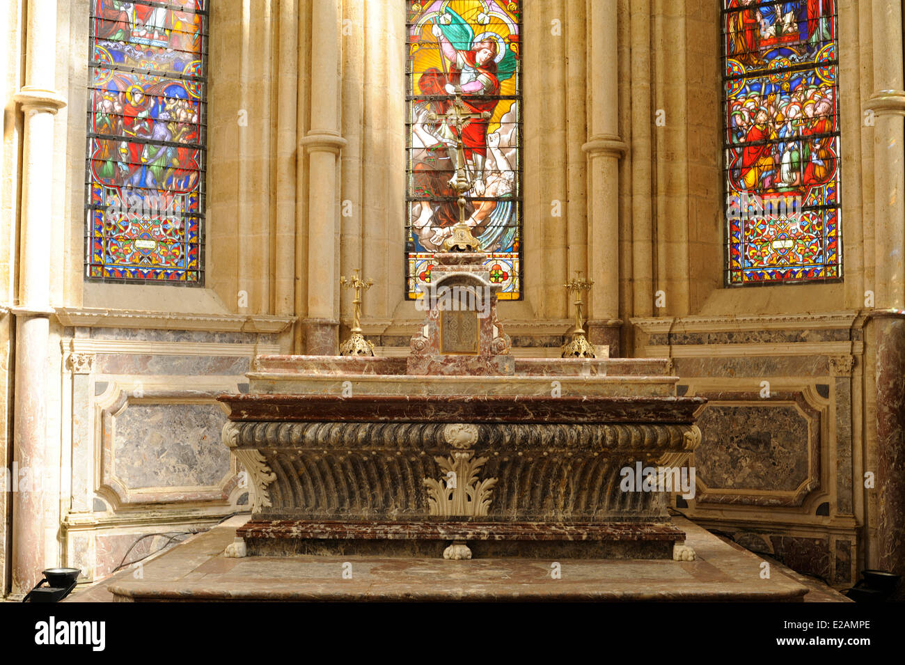 Frankreich, Aisne, Saint Michel de gebaut Thierache, Abtei, Kirche der Abtei, Altar der Apsis Kapelle des Malteserordens Stockfoto
