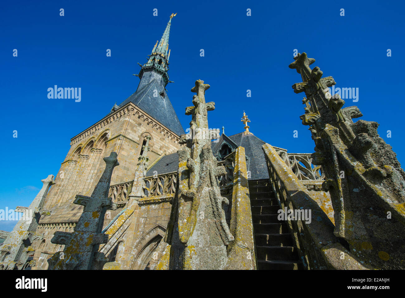Bucht des Mont Saint Michel, Frankreich, Manche als Weltkulturerbe der UNESCO, Mont Saint-Michel, die Türme der Kirche aufgeführt Stockfoto