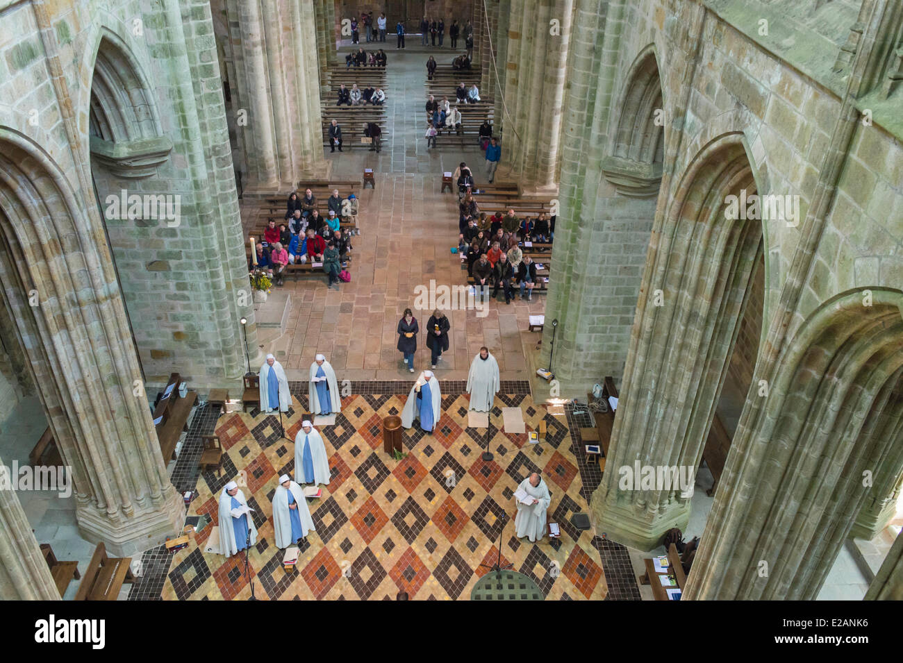 Frankreich, Manche, Bucht des Mont Saint Michel, Weltkulturerbe von UNESCO, Mont Saint Michel, Kirchenschiff der Abtei Kirche, Stockfoto