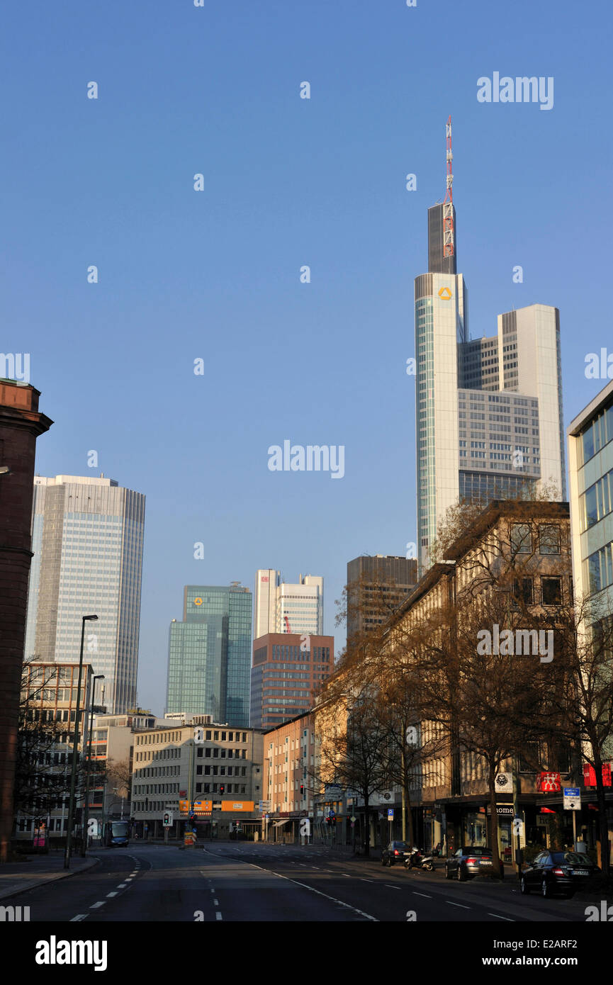 Deutschland, Hessen, Frankfurt am Main, Berlinerstrasse mit der Commerzbank Stockfoto