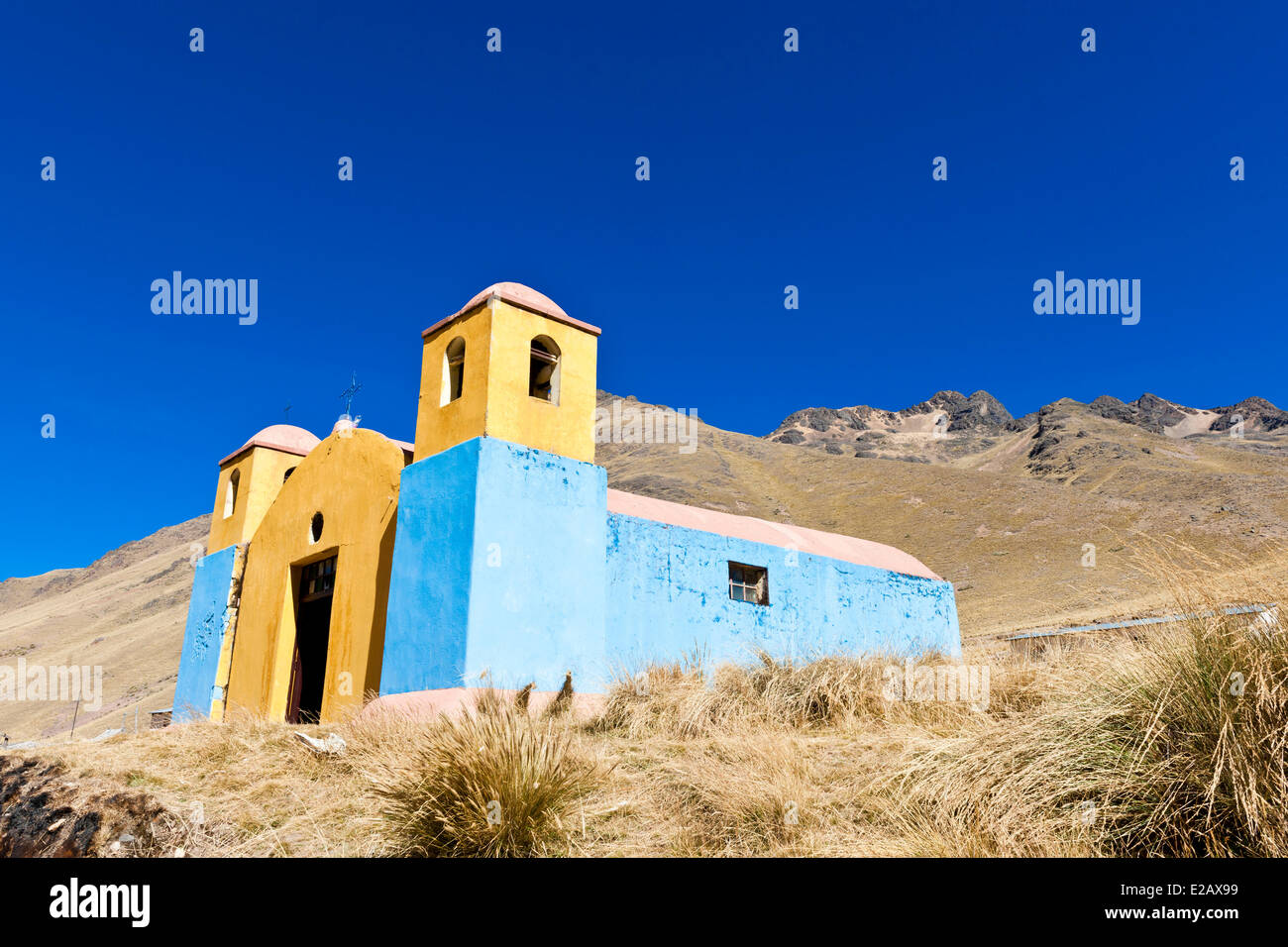 Peru, Puno Provinz Landschaft des Altiplano, La Raya-Pass (4338m), Chapel Stockfoto